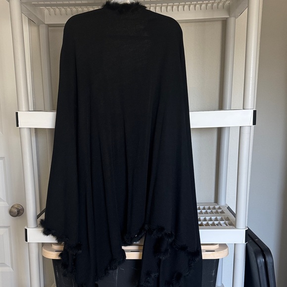 Nina Leonard Black Feather-Trimmed Wrap - Picture 8 of 8